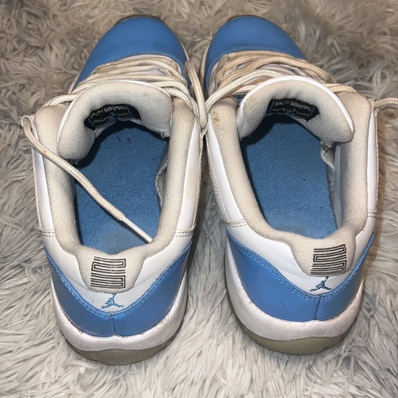 Air Jordan 11s Retro - Picture 4 of 8